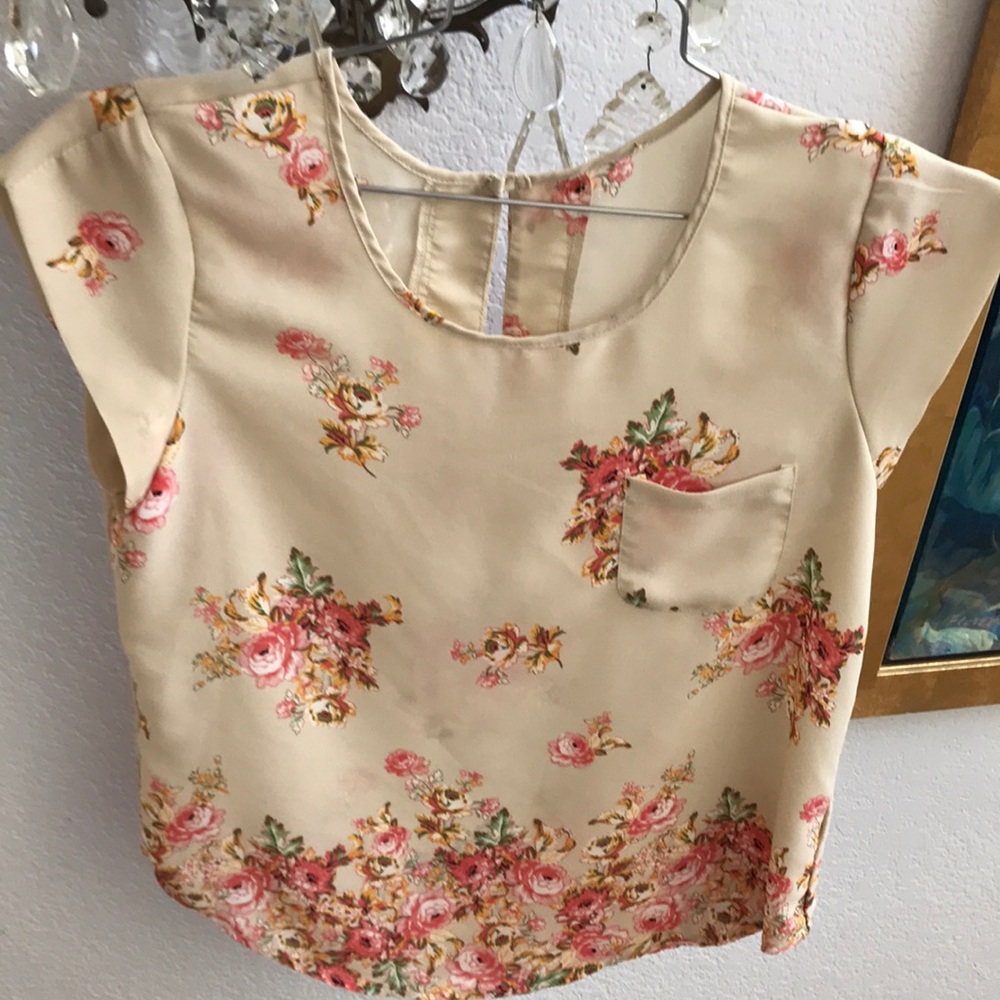 Rose cream poly top woman’s small cute